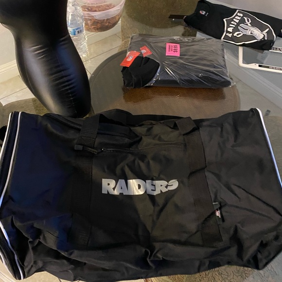 NFL Raiders official Licensed Duffle Bag - Picture 4 of 5